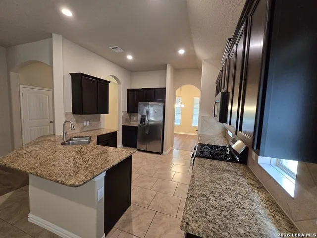 5031 Italica Rd San Antonio, TX 78253