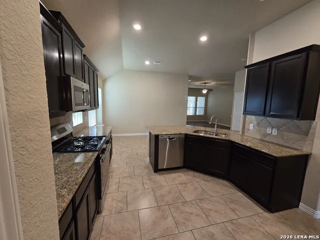 5031 Italica Rd San Antonio, TX 78253