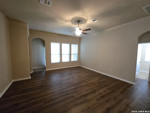 5031 Italica Rd San Antonio, TX 78253