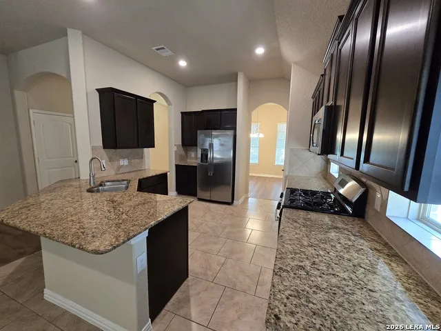 5031 Italica Rd San Antonio, TX 78253