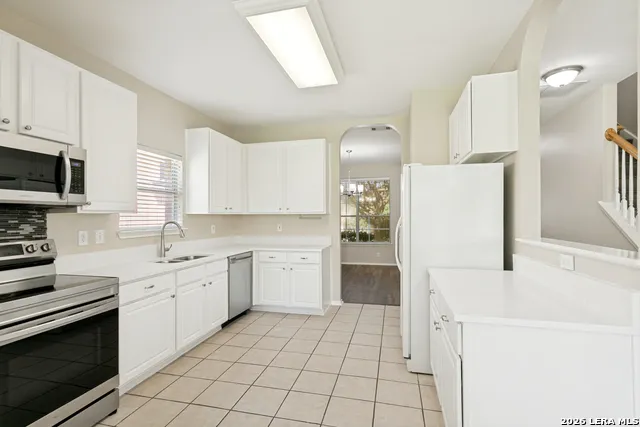 2938 Encino Robles San Antonio, TX 78259