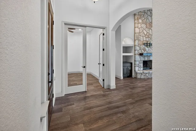 806 SHADY HOLW New Braunfels, TX 78132