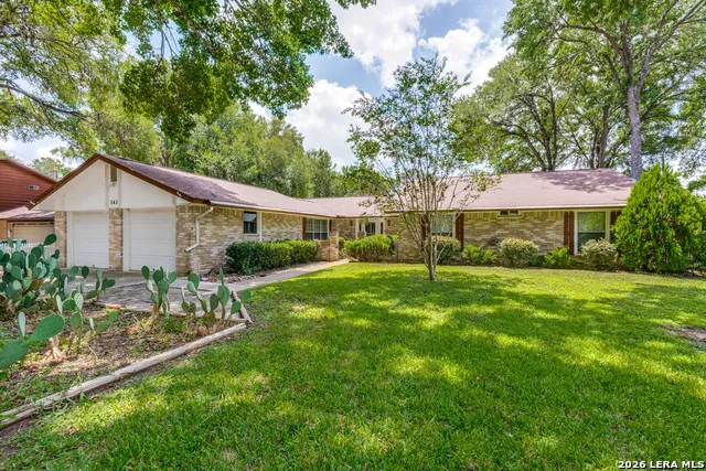 243 Twin Oak Seguin, TX 78155