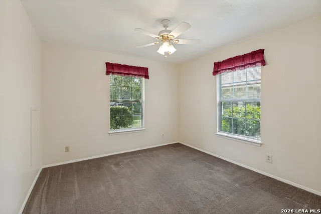 243 Twin Oak Seguin, TX 78155