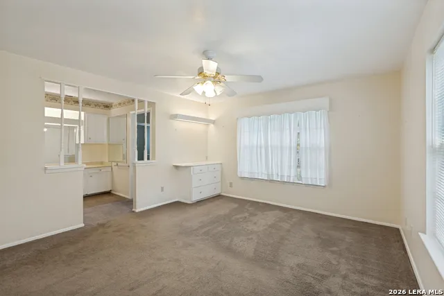243 Twin Oak Seguin, TX 78155