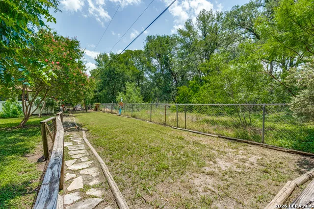 243 Twin Oak Seguin, TX 78155