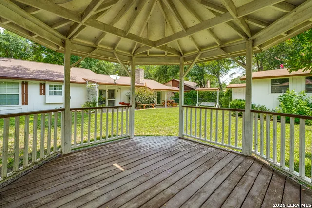 243 Twin Oak Seguin, TX 78155
