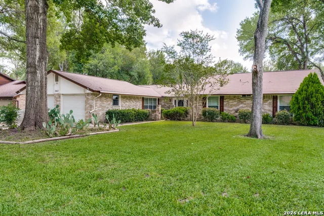243 Twin Oak Seguin, TX 78155