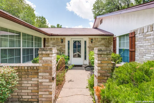 243 Twin Oak Seguin, TX 78155