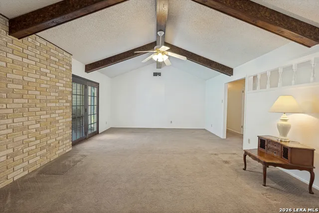 243 Twin Oak Seguin, TX 78155