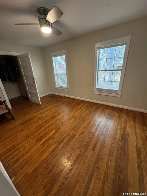 9317 Park Road 37 Lakehills, TX 78063