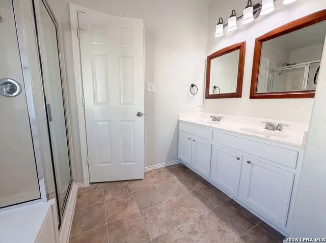 2886 OAKBRANCH RDG New Braunfels, TX 78130