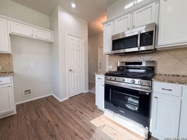 2886 OAKBRANCH RDG New Braunfels, TX 78130