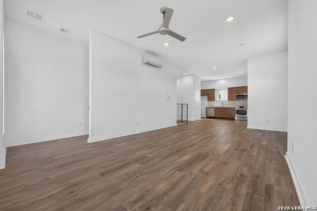 3214 ELMENDORF ST #102 San Antonio, TX 78201