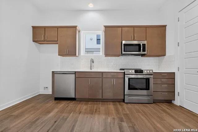 3214 ELMENDORF ST #102 San Antonio, TX 78201