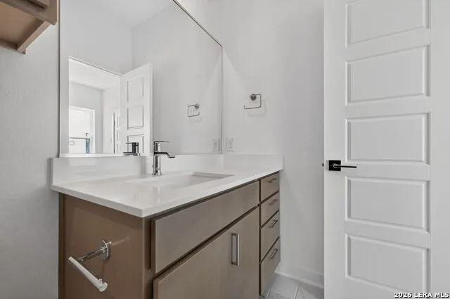 3214 ELMENDORF ST #102 San Antonio, TX 78201