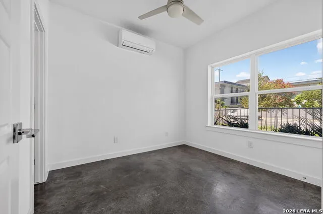 3214 ELMENDORF ST #102 San Antonio, TX 78201