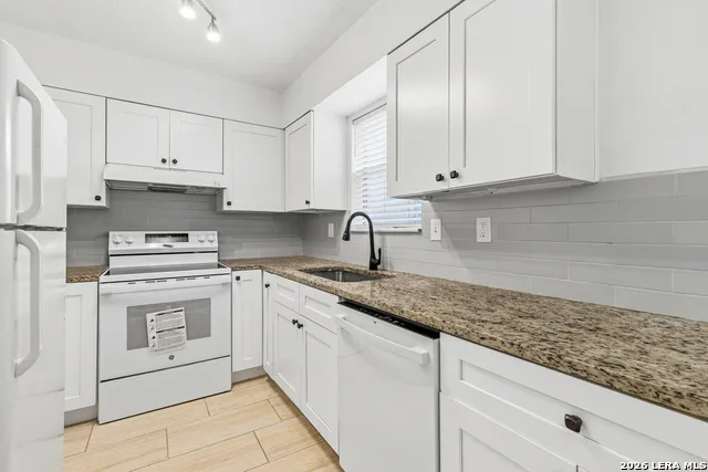 923 Vance Jackson #1110 San Antonio, TX 78201