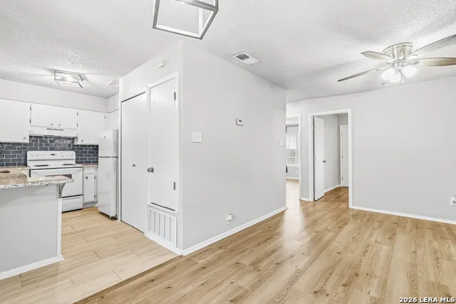 923 Vance Jackson #1002 San Antonio, TX 78201
