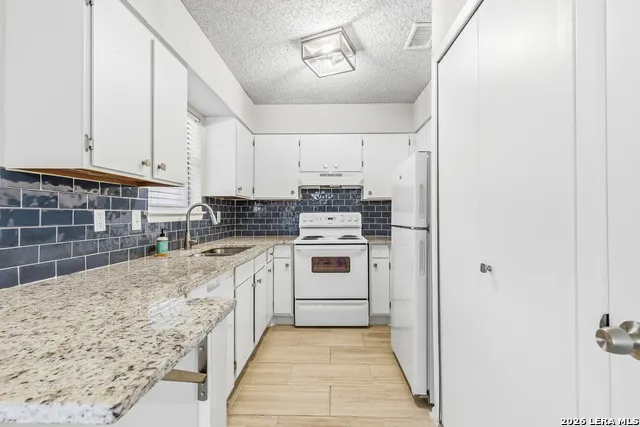 923 Vance Jackson #1002 San Antonio, TX 78201