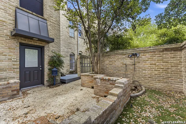 5403 NEW BRAUNFELS AVE #12 San Antonio, TX 78209
