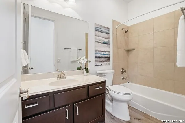 636 Carriage House ## 30 Spring Branch, TX 78070