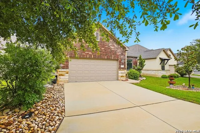 636 Carriage House ## 30 Spring Branch, TX 78070