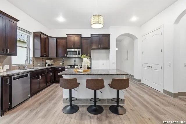 636 Carriage House ## 30 Spring Branch, TX 78070