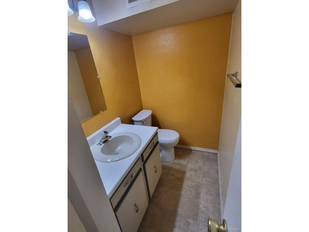 12056 E 25th Avenue Aurora, CO 80010