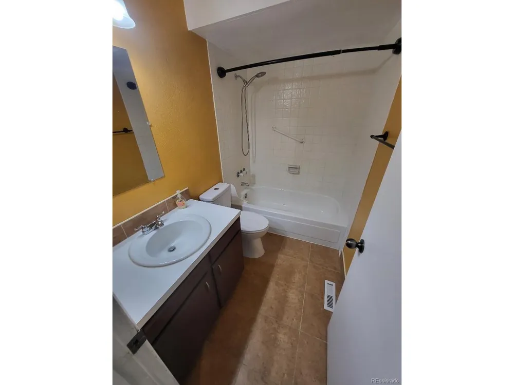 12056 E 25th Avenue Aurora, CO 80010