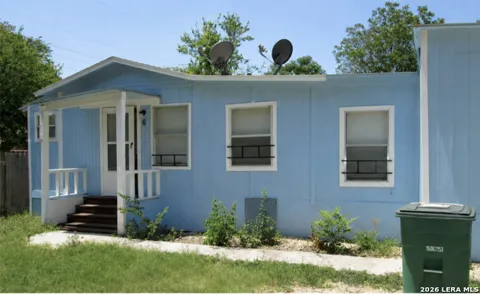 1730 W Poplar