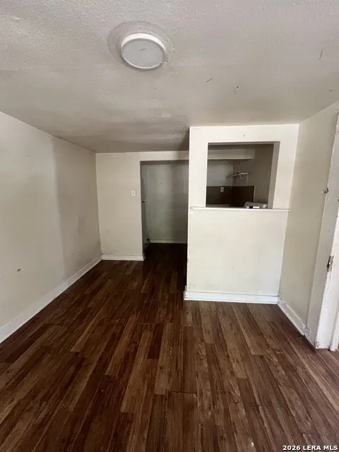 1730 W Poplar San Antonio, TX 78207