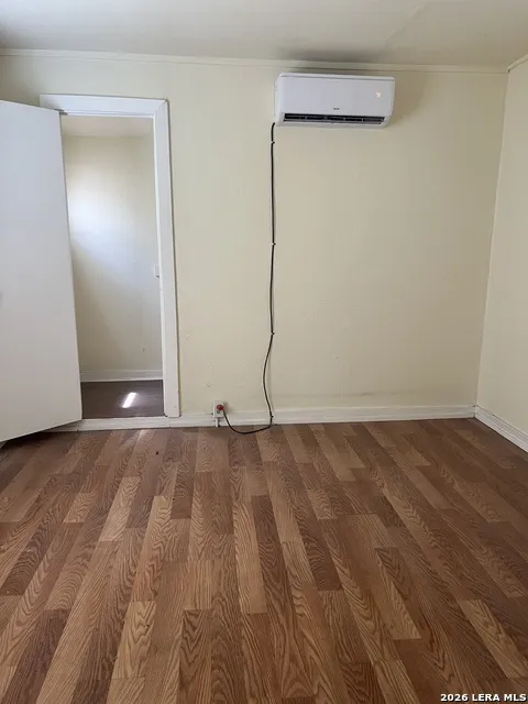 1730 W Poplar San Antonio, TX 78207