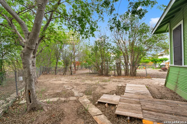427 & 431 Dunning San Antonio, TX 78210