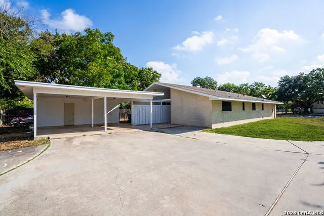 317-319 Gaiety Lane Kirby, TX 78219