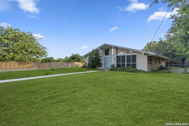 317-319 Gaiety Lane Kirby, TX 78219