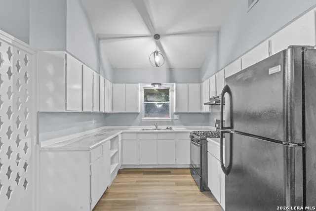 317-319 Gaiety Lane Kirby, TX 78219