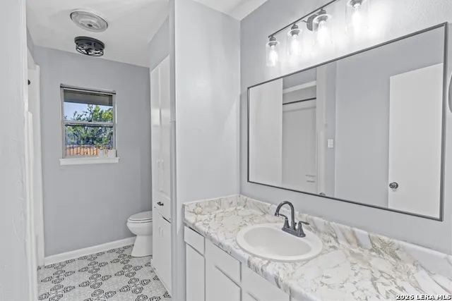 317-319 Gaiety Lane Kirby, TX 78219