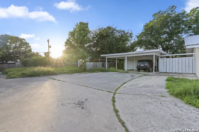 317-319 Gaiety Lane Kirby, TX 78219