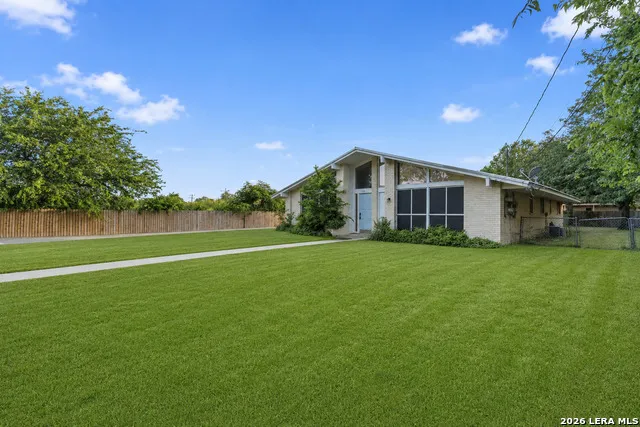 317-319 Gaiety Lane Kirby, TX 78219