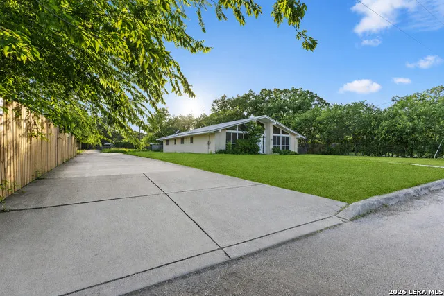 317-319 Gaiety Lane Kirby, TX 78219