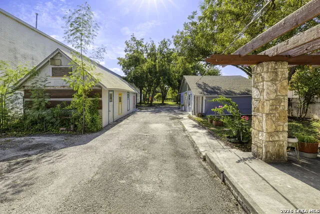 926 S Laredo San Antonio, TX 78204