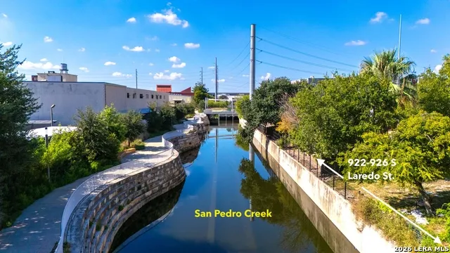 926 S Laredo San Antonio, TX 78204