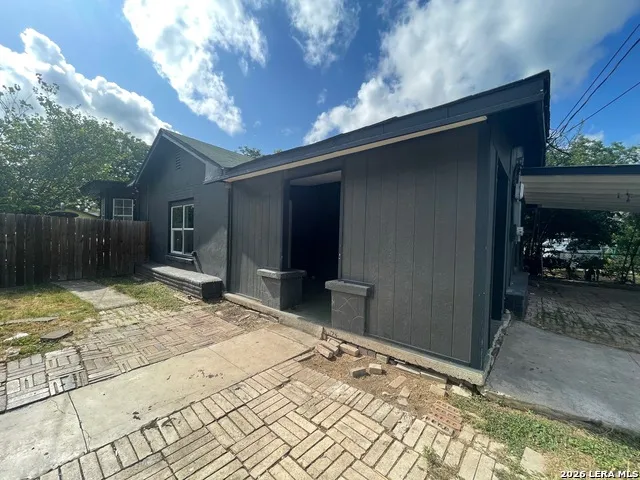 502 S San Manuel St San Antonio, TX 78237