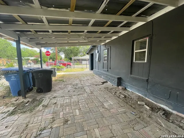 502 S San Manuel St San Antonio, TX 78237