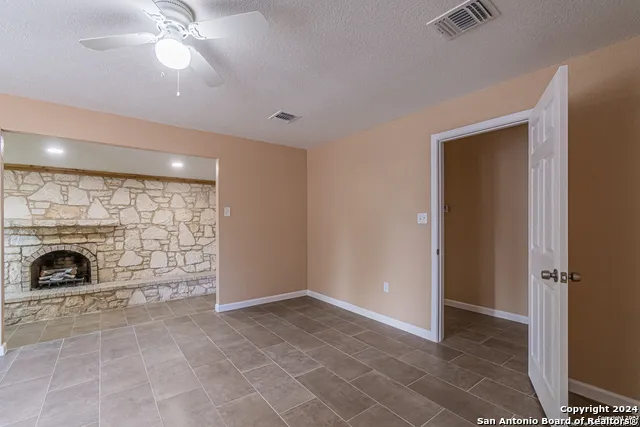 502 S San Manuel St San Antonio, TX 78237