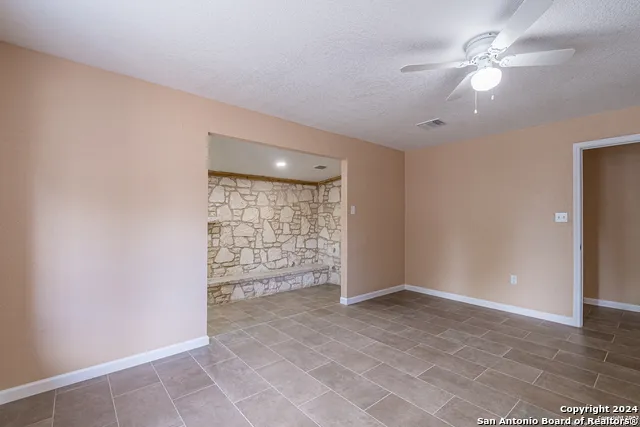 502 S San Manuel St San Antonio, TX 78237