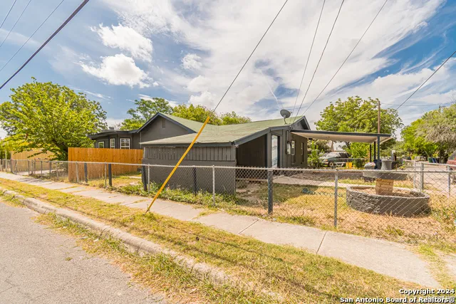 502 S San Manuel St San Antonio, TX 78237