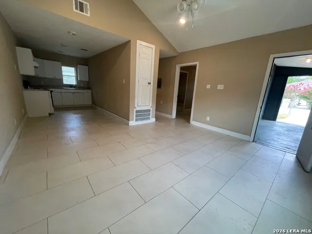 502 S San Manuel St San Antonio, TX 78237