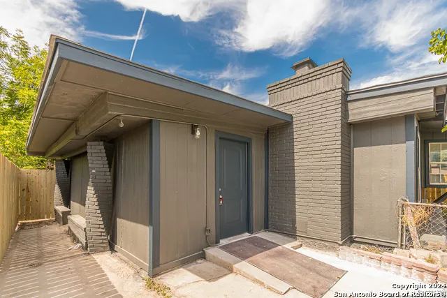 502 S San Manuel St San Antonio, TX 78237